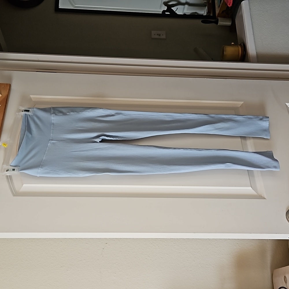 Baby blue leggins x small